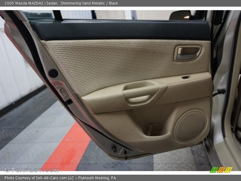 Shimmering Sand Metallic / Black 2005 Mazda MAZDA3 i Sedan