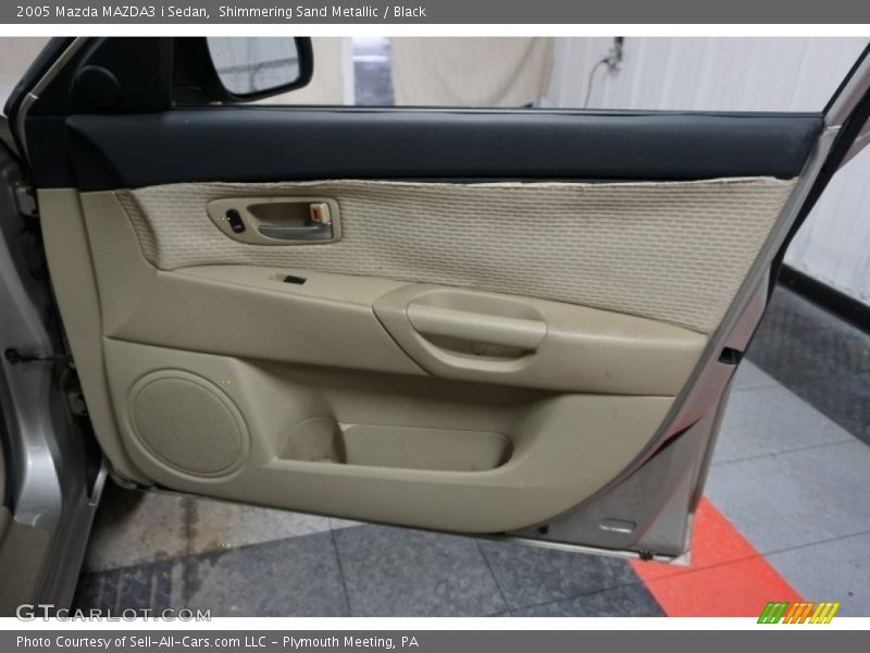 Shimmering Sand Metallic / Black 2005 Mazda MAZDA3 i Sedan