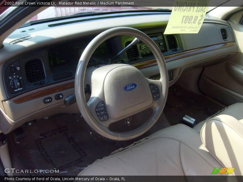 Matador Red Metallic / Medium Parchment 2002 Ford Crown Victoria LX