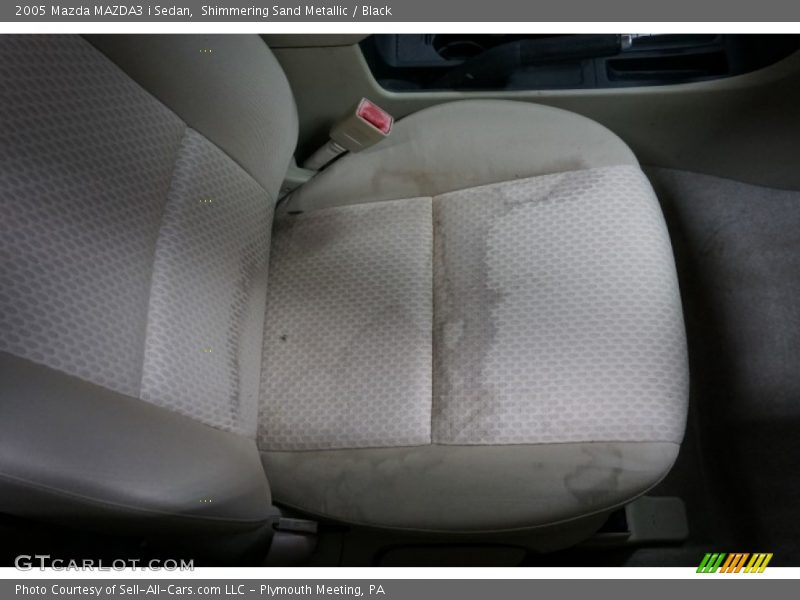 Shimmering Sand Metallic / Black 2005 Mazda MAZDA3 i Sedan