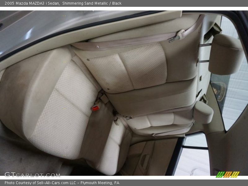 Shimmering Sand Metallic / Black 2005 Mazda MAZDA3 i Sedan