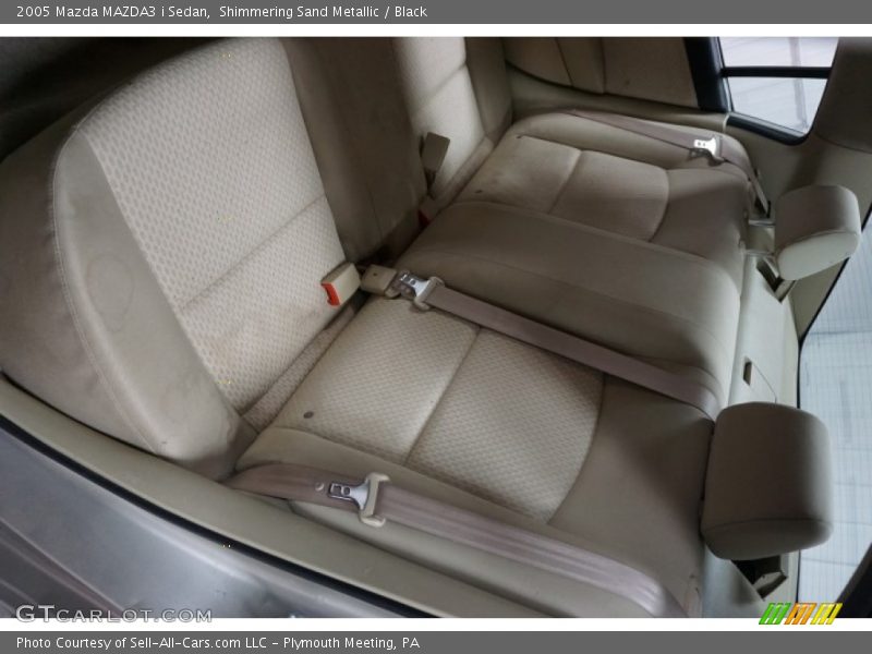 Shimmering Sand Metallic / Black 2005 Mazda MAZDA3 i Sedan