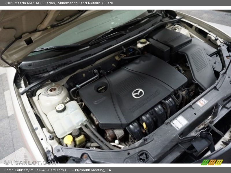 Shimmering Sand Metallic / Black 2005 Mazda MAZDA3 i Sedan