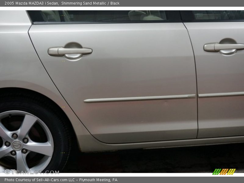 Shimmering Sand Metallic / Black 2005 Mazda MAZDA3 i Sedan
