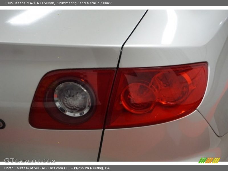 Shimmering Sand Metallic / Black 2005 Mazda MAZDA3 i Sedan