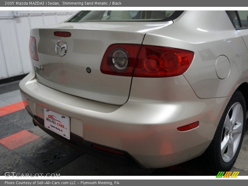 Shimmering Sand Metallic / Black 2005 Mazda MAZDA3 i Sedan