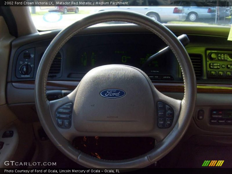 Matador Red Metallic / Medium Parchment 2002 Ford Crown Victoria LX