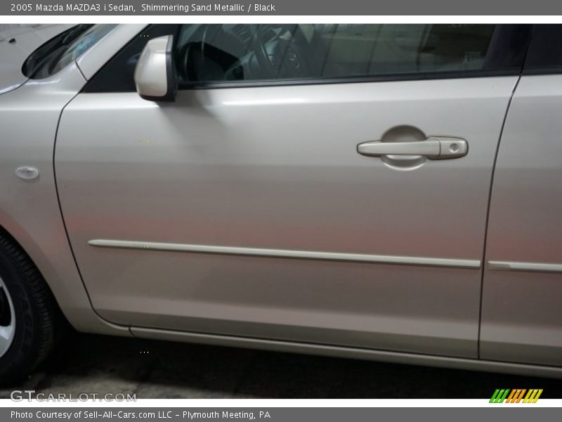 Shimmering Sand Metallic / Black 2005 Mazda MAZDA3 i Sedan