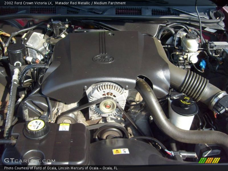 Matador Red Metallic / Medium Parchment 2002 Ford Crown Victoria LX