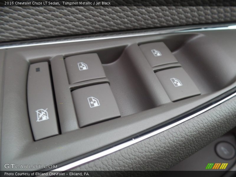 Tungsten Metallic / Jet Black 2016 Chevrolet Cruze LT Sedan