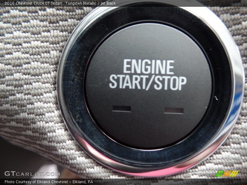 Tungsten Metallic / Jet Black 2016 Chevrolet Cruze LT Sedan