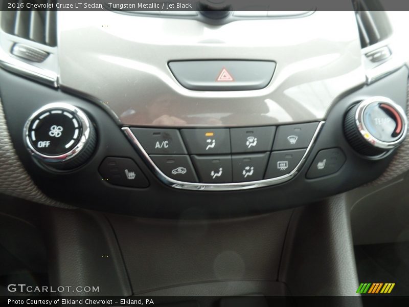 Tungsten Metallic / Jet Black 2016 Chevrolet Cruze LT Sedan