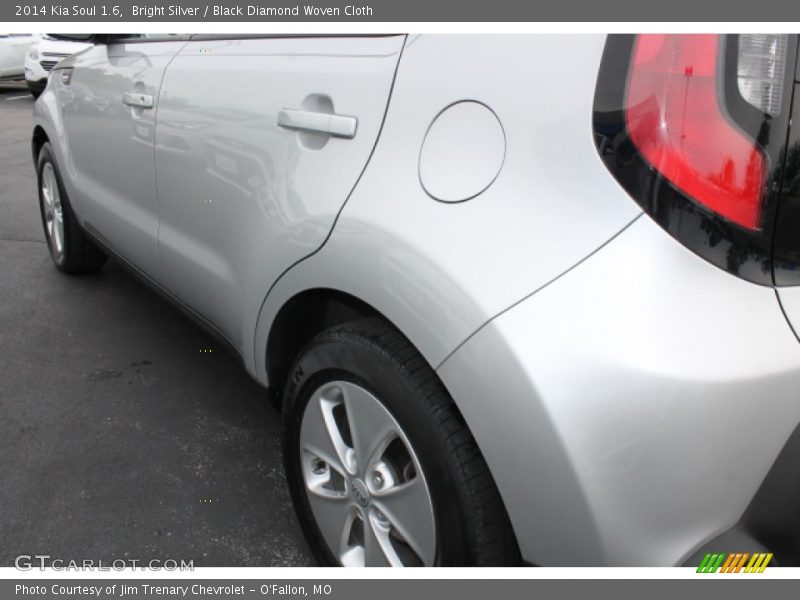 Bright Silver / Black Diamond Woven Cloth 2014 Kia Soul 1.6