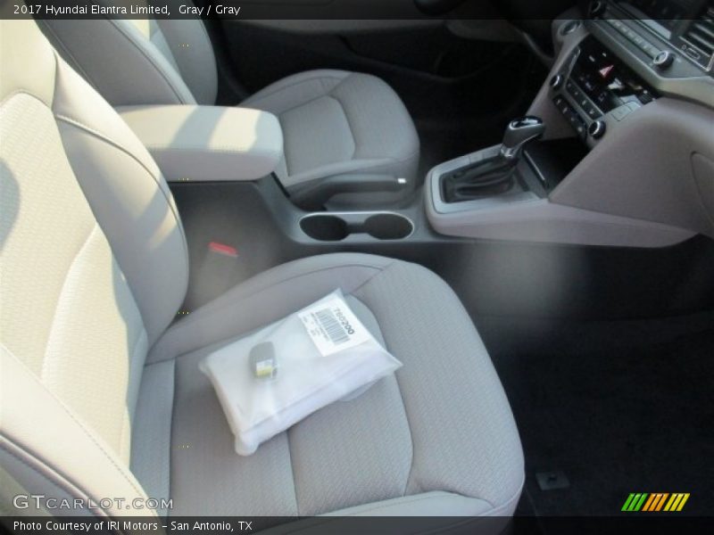 Gray / Gray 2017 Hyundai Elantra Limited