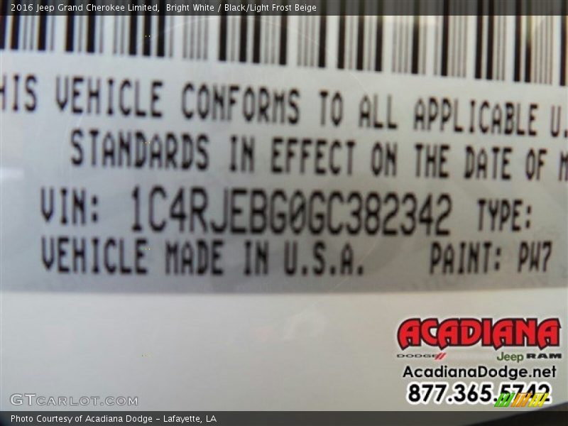 Bright White / Black/Light Frost Beige 2016 Jeep Grand Cherokee Limited