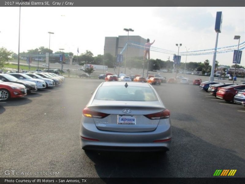 Gray / Gray 2017 Hyundai Elantra SE