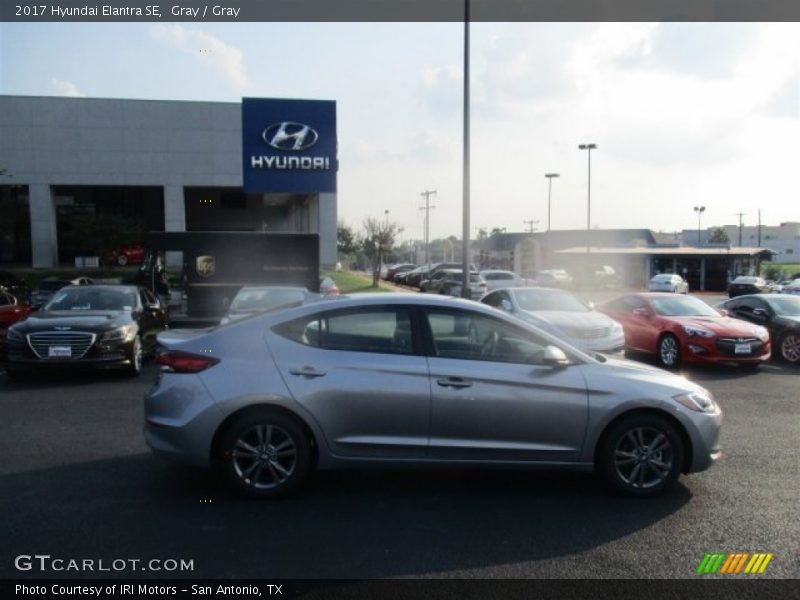 Gray / Gray 2017 Hyundai Elantra SE