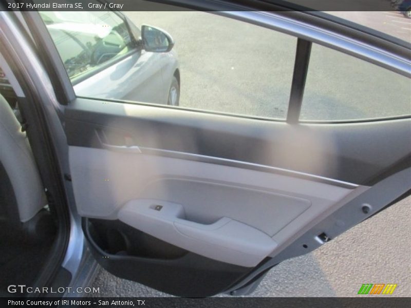 Gray / Gray 2017 Hyundai Elantra SE