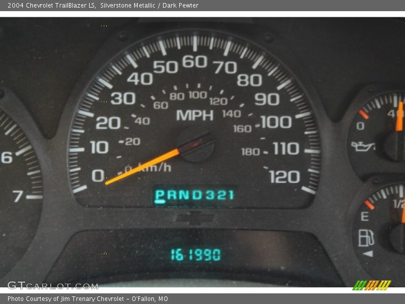 Silverstone Metallic / Dark Pewter 2004 Chevrolet TrailBlazer LS