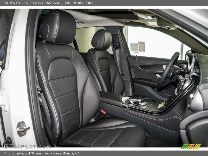 Polar White / Black 2016 Mercedes-Benz GLC 300 4Matic