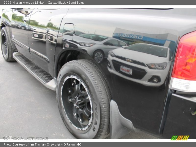 Galaxy Black / Sand Beige 2006 Nissan Armada LE 4x4