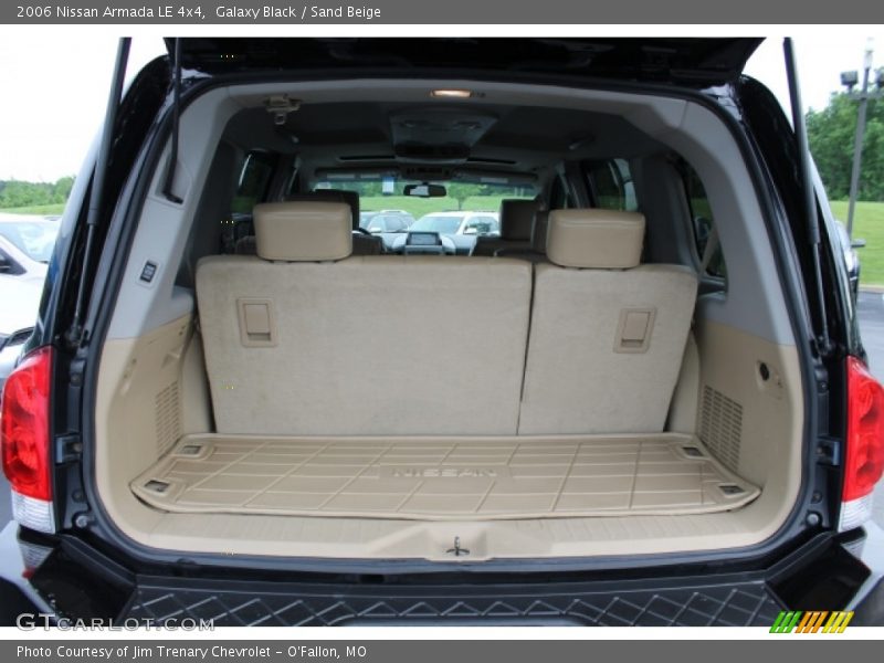 Galaxy Black / Sand Beige 2006 Nissan Armada LE 4x4