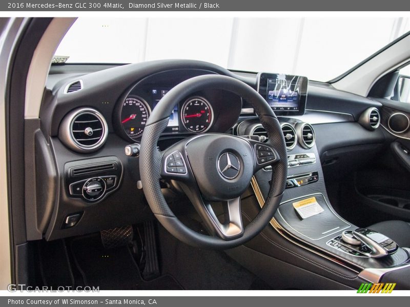 Diamond Silver Metallic / Black 2016 Mercedes-Benz GLC 300 4Matic