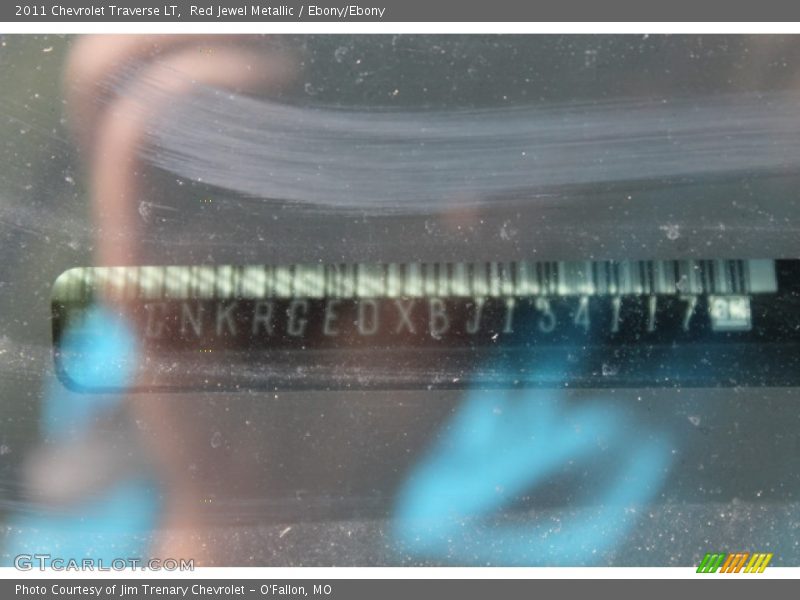 Red Jewel Metallic / Ebony/Ebony 2011 Chevrolet Traverse LT