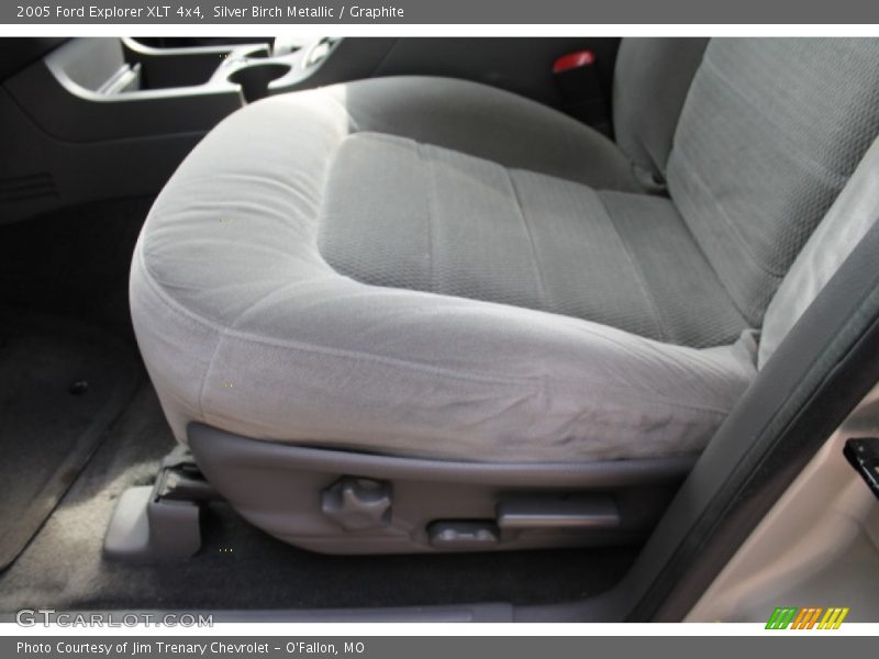 Silver Birch Metallic / Graphite 2005 Ford Explorer XLT 4x4