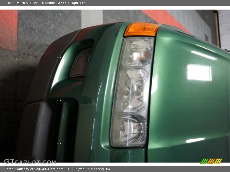 Medium Green / Light Tan 2003 Saturn VUE V6