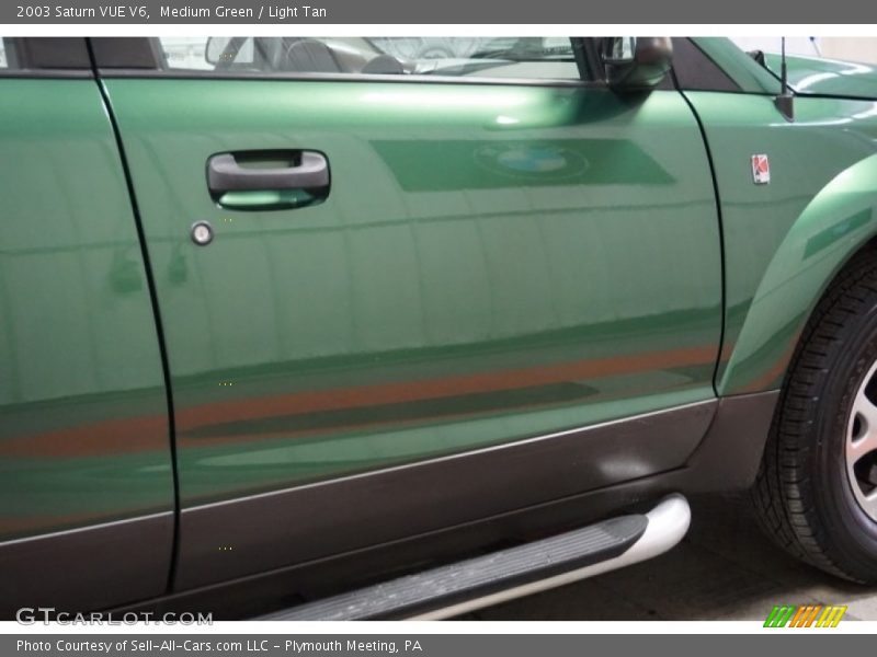 Medium Green / Light Tan 2003 Saturn VUE V6