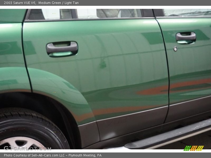 Medium Green / Light Tan 2003 Saturn VUE V6