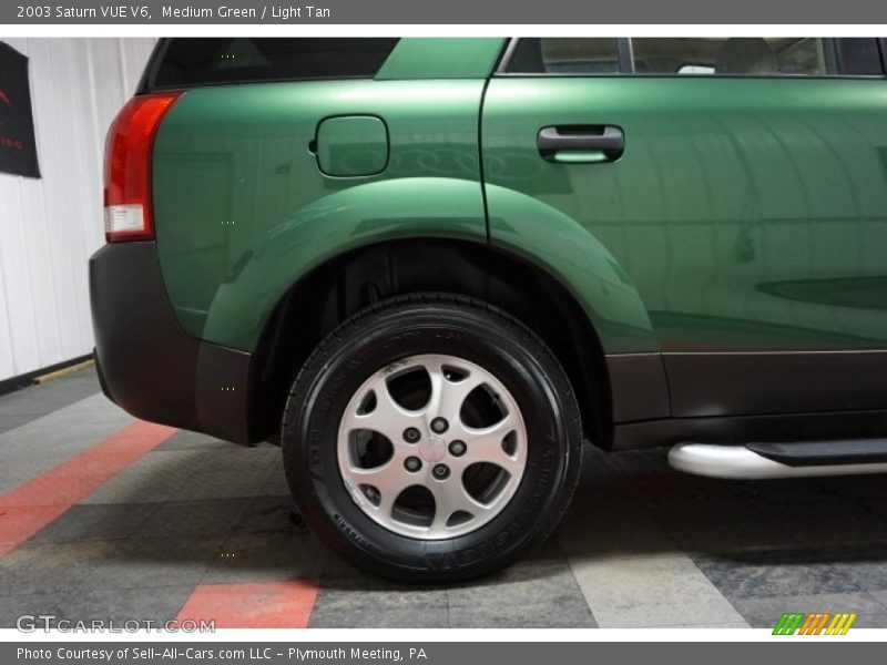 Medium Green / Light Tan 2003 Saturn VUE V6