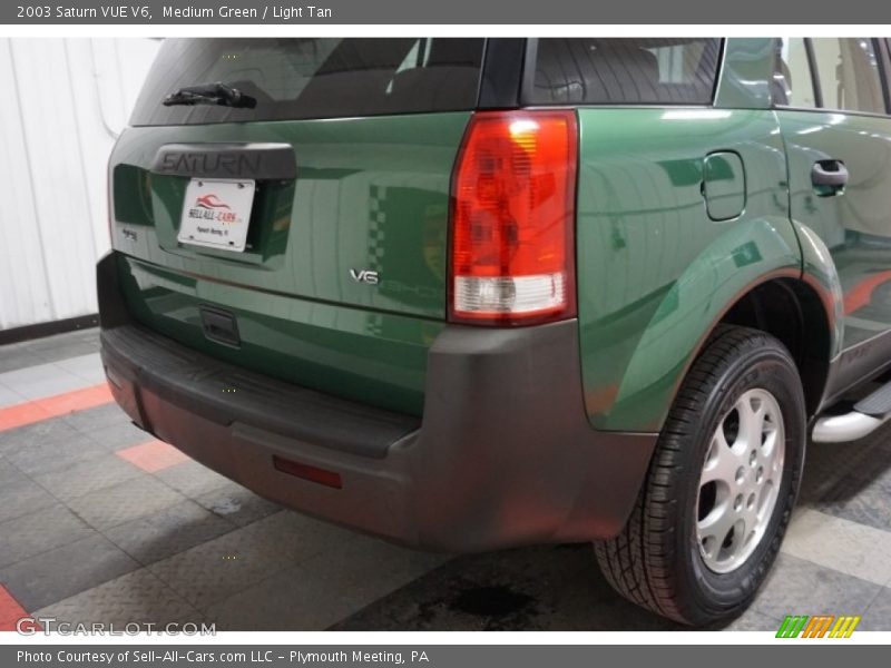 Medium Green / Light Tan 2003 Saturn VUE V6