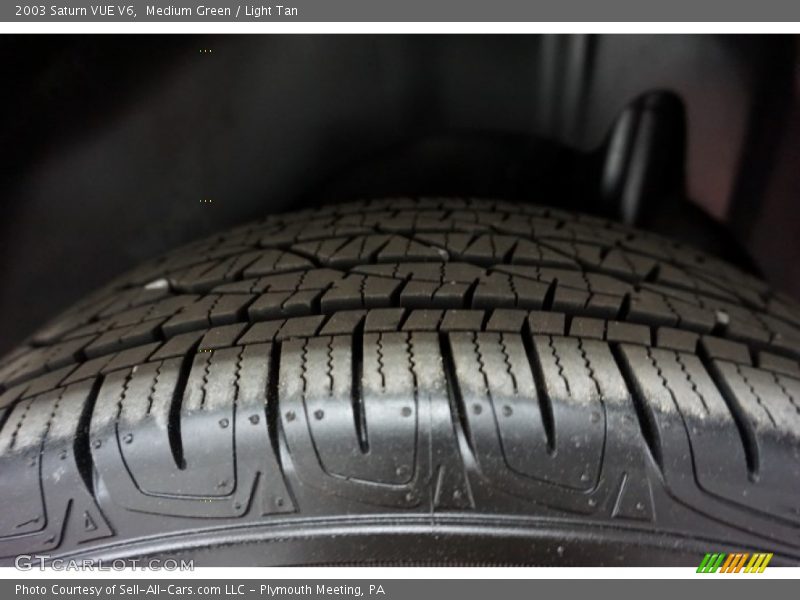 Medium Green / Light Tan 2003 Saturn VUE V6