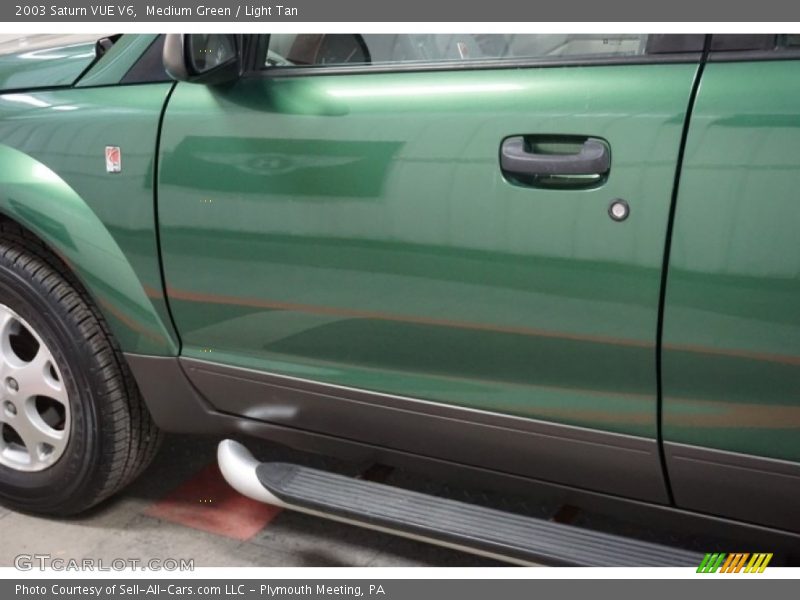 Medium Green / Light Tan 2003 Saturn VUE V6