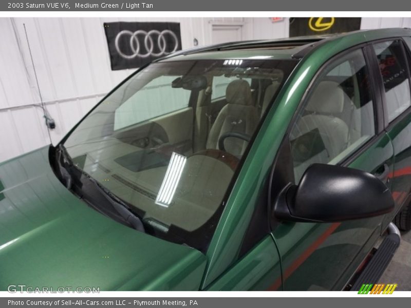 Medium Green / Light Tan 2003 Saturn VUE V6