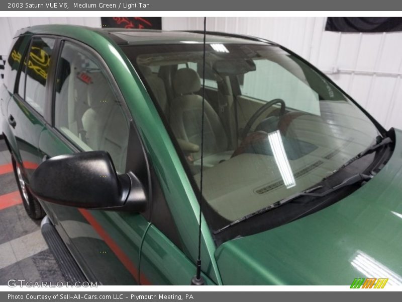 Medium Green / Light Tan 2003 Saturn VUE V6