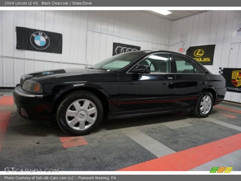 Black Clearcoat / Shale/Dove 2004 Lincoln LS V6