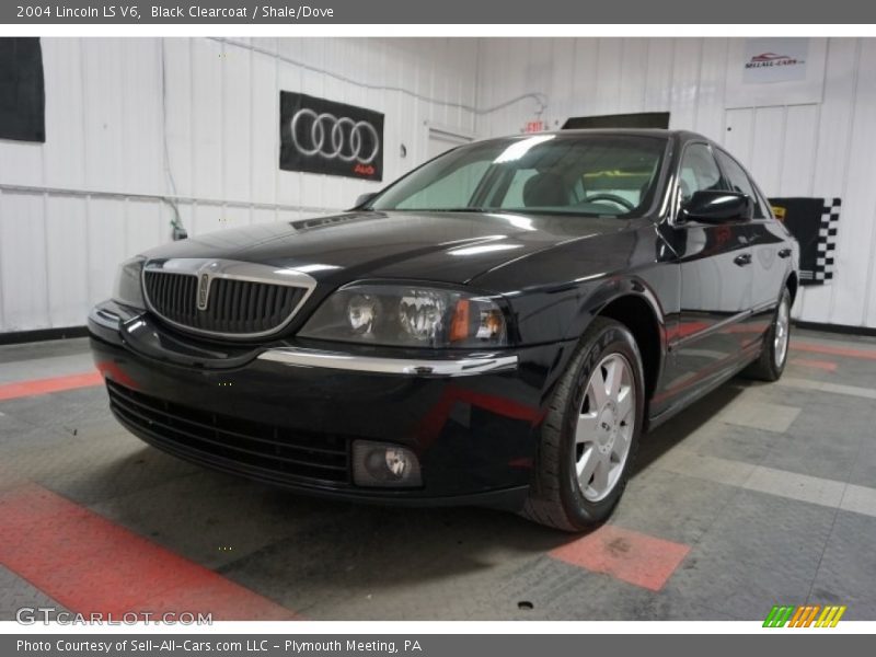Black Clearcoat / Shale/Dove 2004 Lincoln LS V6