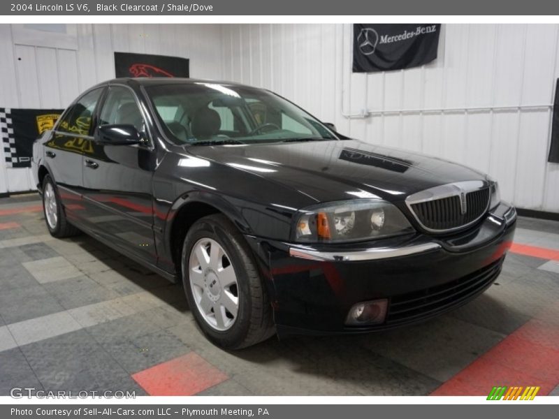 Black Clearcoat / Shale/Dove 2004 Lincoln LS V6