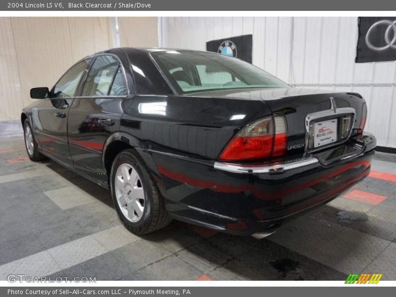Black Clearcoat / Shale/Dove 2004 Lincoln LS V6