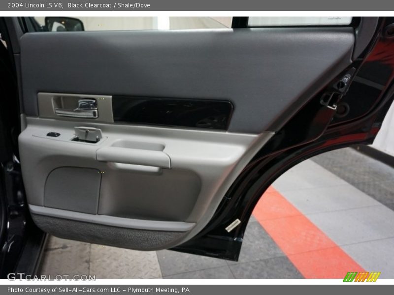 Black Clearcoat / Shale/Dove 2004 Lincoln LS V6