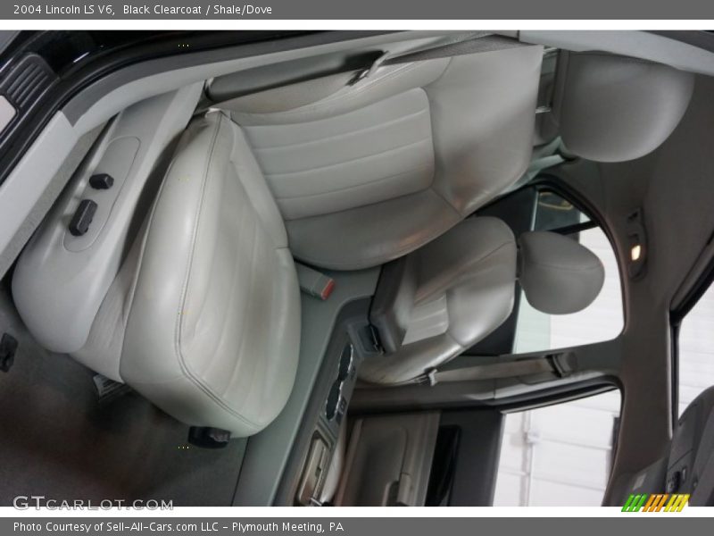 Black Clearcoat / Shale/Dove 2004 Lincoln LS V6