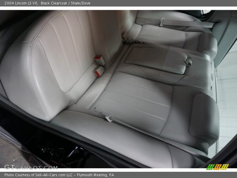 Black Clearcoat / Shale/Dove 2004 Lincoln LS V6