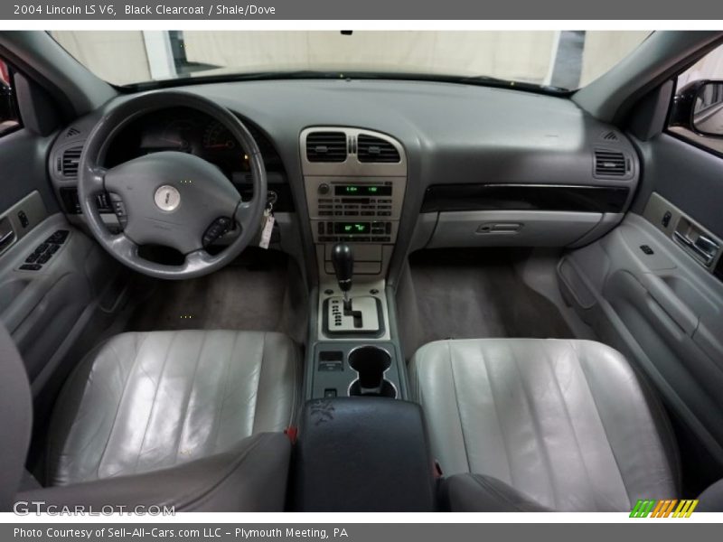 Black Clearcoat / Shale/Dove 2004 Lincoln LS V6