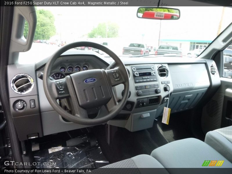 Magnetic Metallic / Steel 2016 Ford F250 Super Duty XLT Crew Cab 4x4