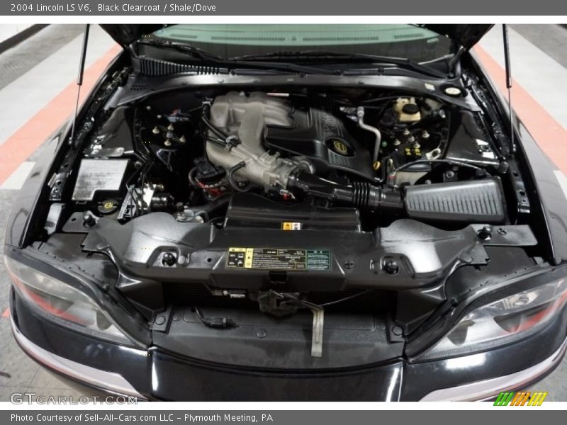 Black Clearcoat / Shale/Dove 2004 Lincoln LS V6