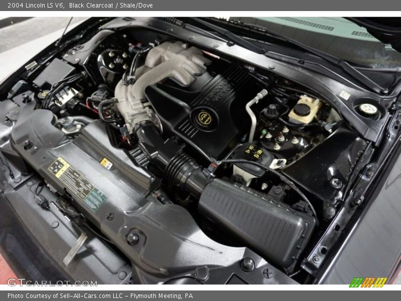 Black Clearcoat / Shale/Dove 2004 Lincoln LS V6