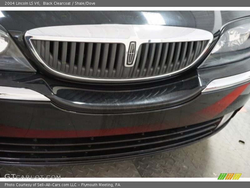 Black Clearcoat / Shale/Dove 2004 Lincoln LS V6